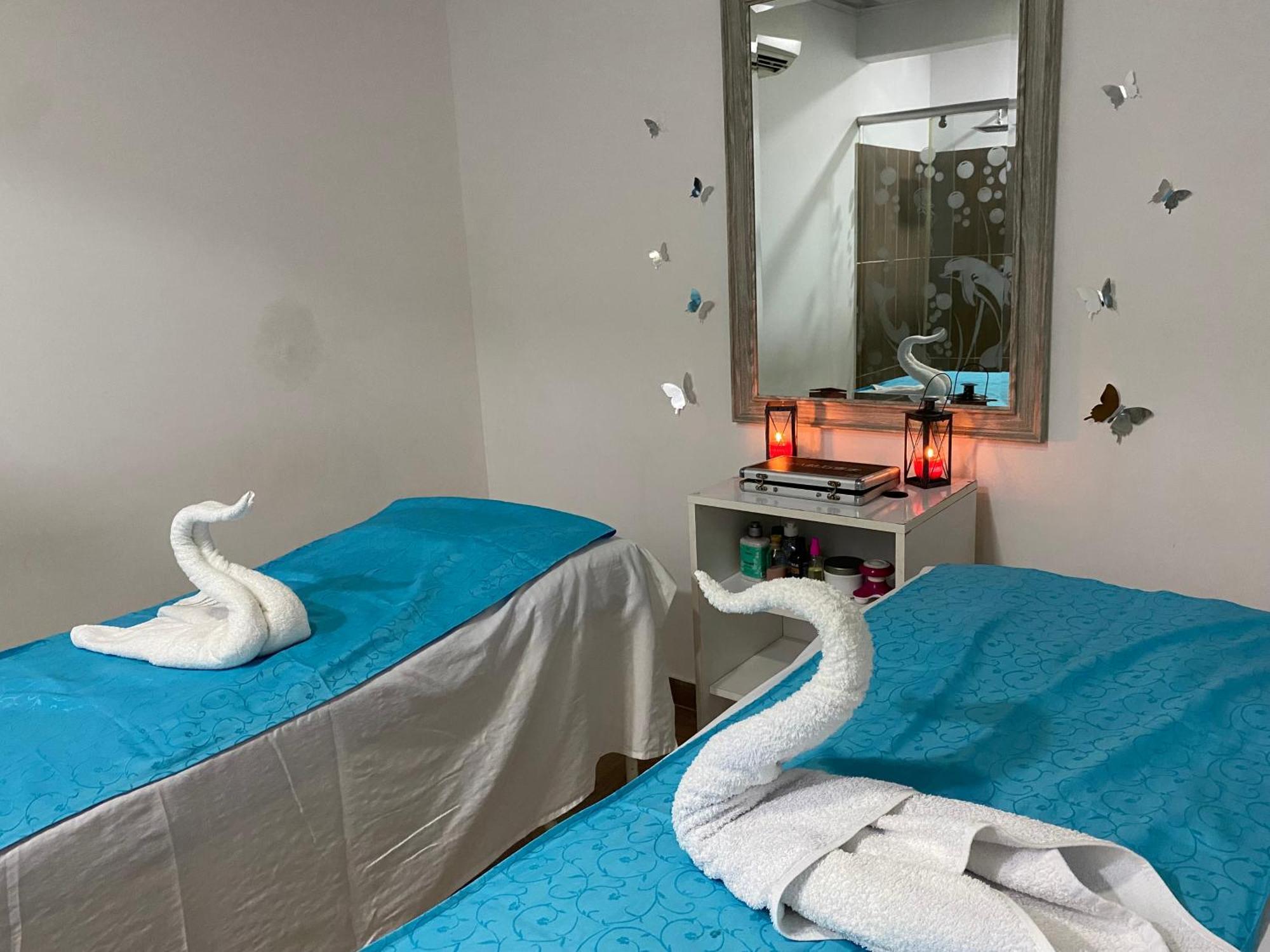 Hotel Deluxe Oasis De La Colina Girardot Kültér fotó
