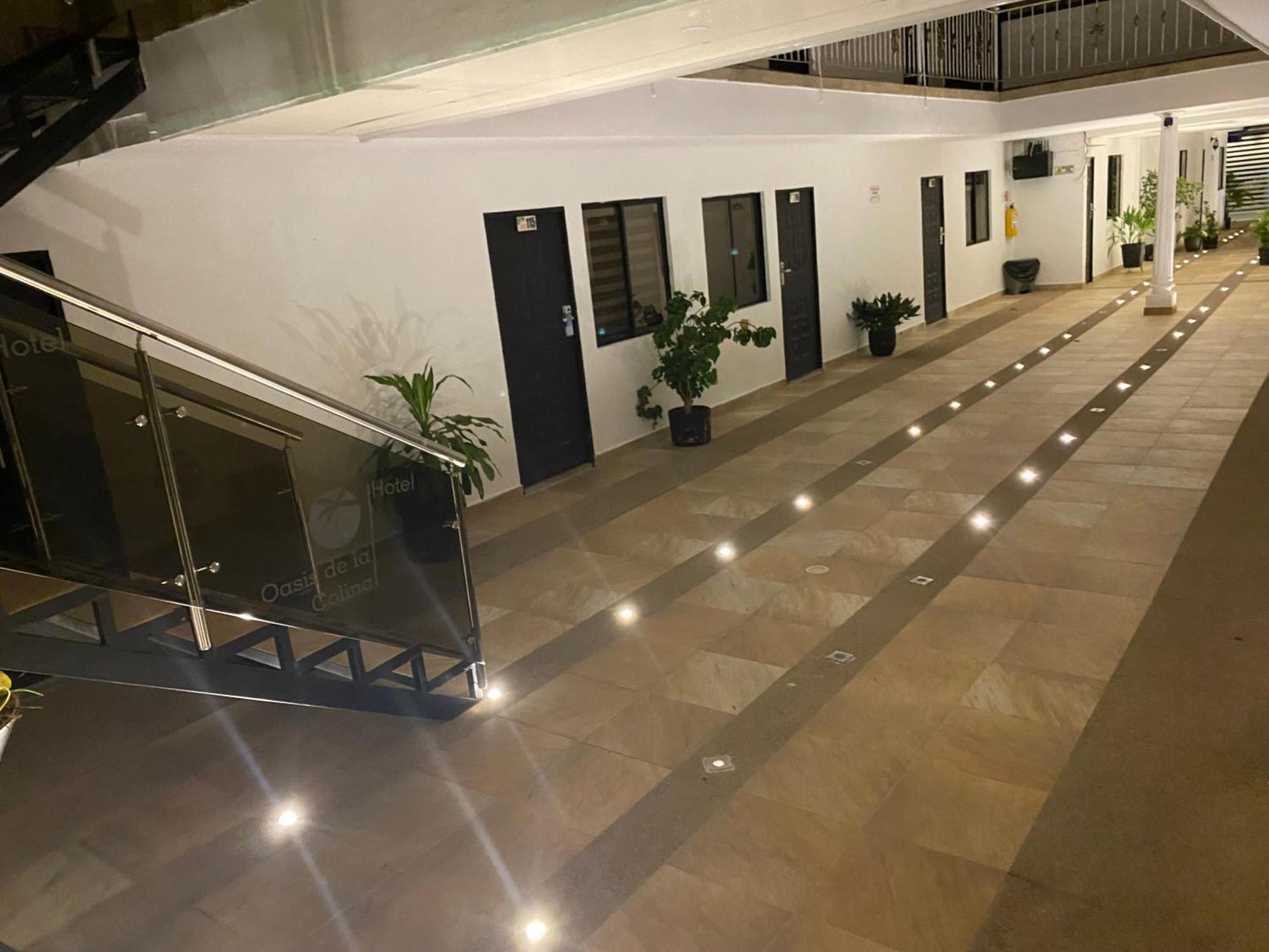 Hotel Deluxe Oasis De La Colina Girardot Kültér fotó