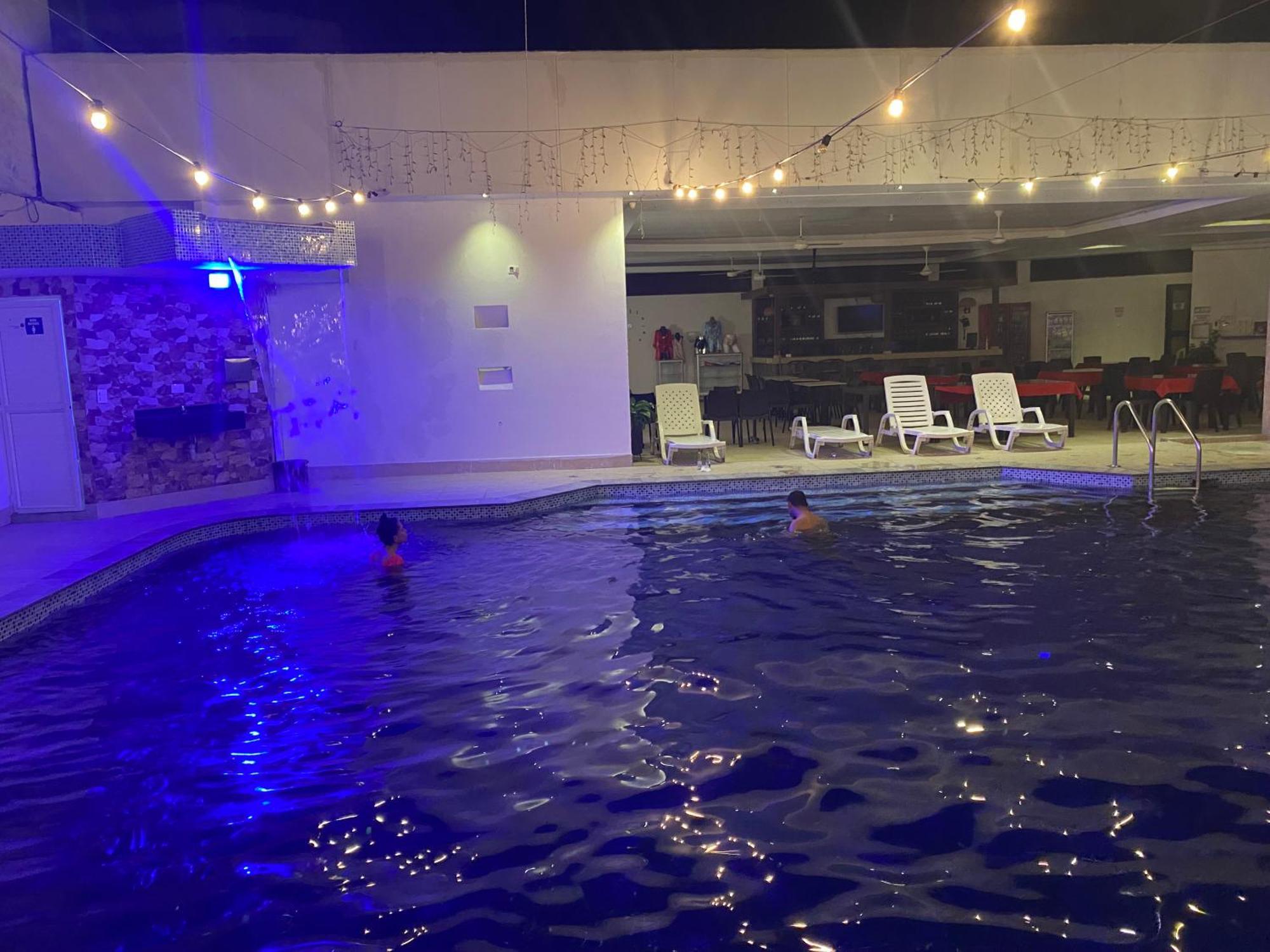 Hotel Deluxe Oasis De La Colina Girardot Kültér fotó
