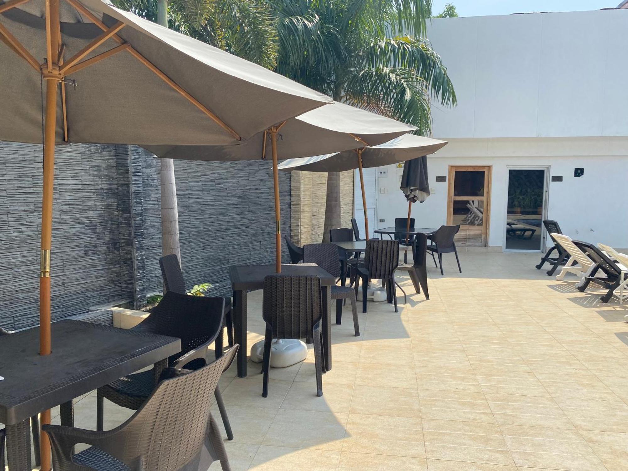 Hotel Deluxe Oasis De La Colina Girardot Kültér fotó