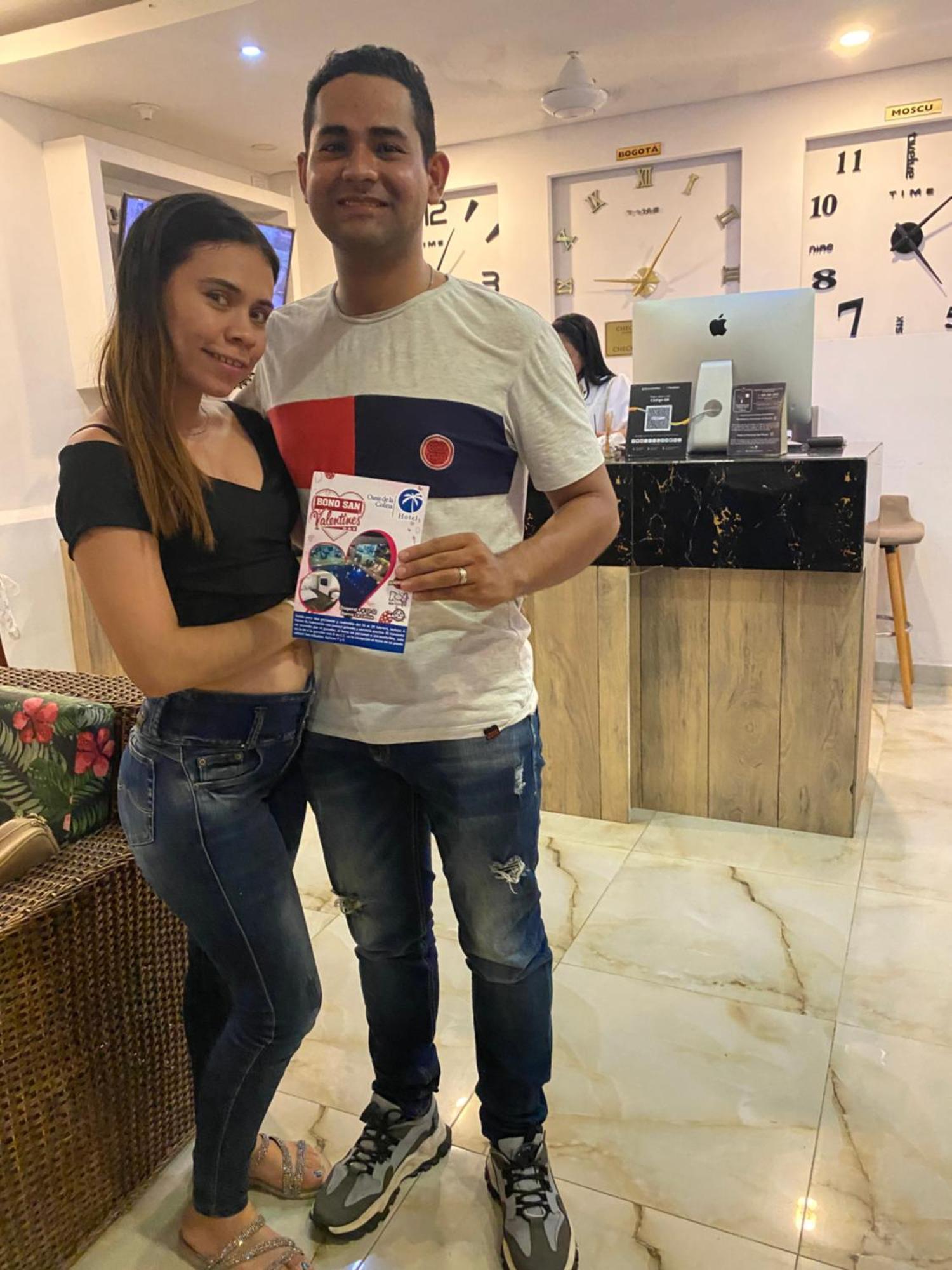 Hotel Deluxe Oasis De La Colina Girardot Kültér fotó