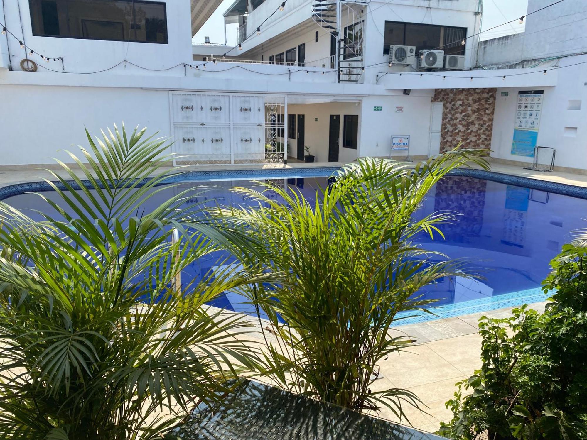 Hotel Deluxe Oasis De La Colina Girardot Kültér fotó