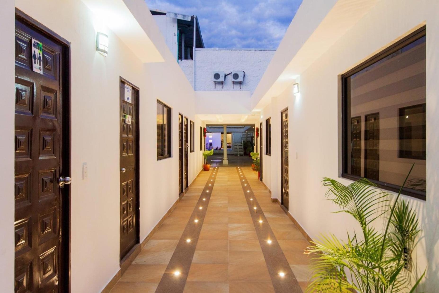 Hotel Deluxe Oasis De La Colina Girardot Kültér fotó