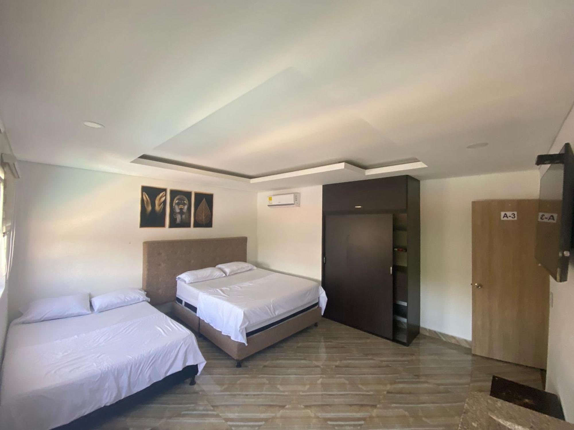 Hotel Deluxe Oasis De La Colina Girardot Kültér fotó